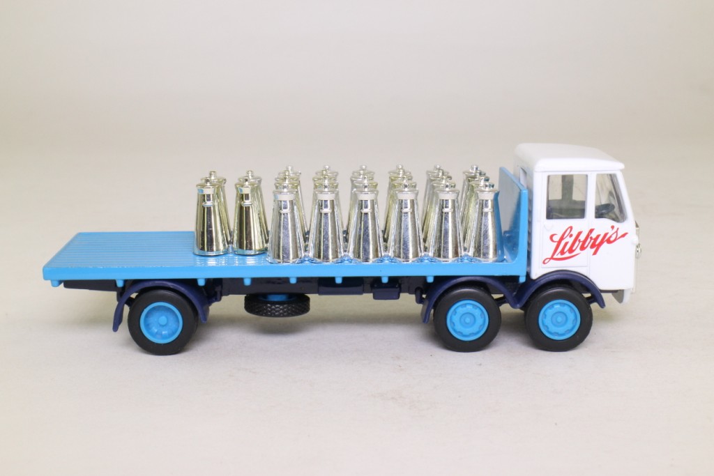 Models of Yesteryear Y-42-1; 1939 Albion CX 27 10 ton Lorry